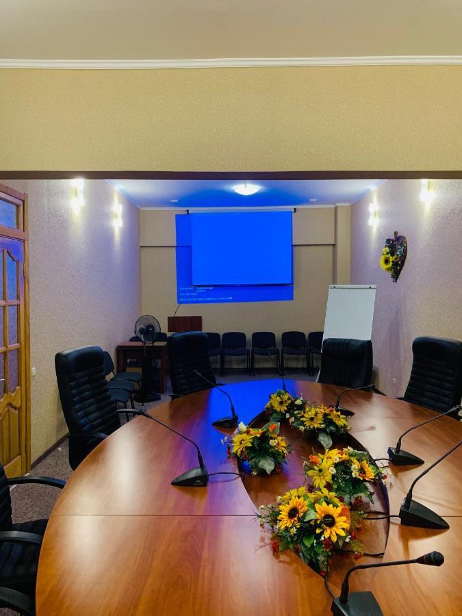 Готель "У Свата" Гришківці Бердичівський Р-Н Hryshkivtsi المظهر الخارجي الصورة