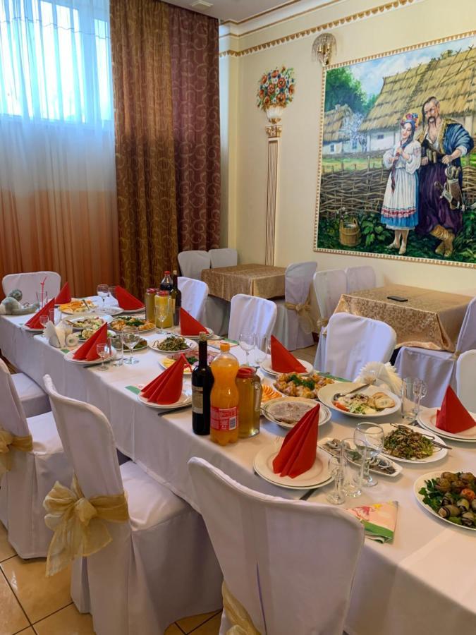 Готель "У Свата" Гришківці Бердичівський Р-Н Hryshkivtsi المظهر الخارجي الصورة
